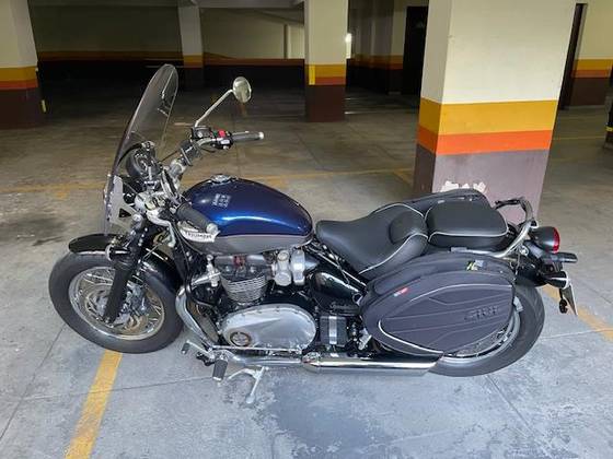 TRIUMPH BONNEVILLE SPEEDMASTER TRIUMPH BONNEVILLE SPEEDMASTER